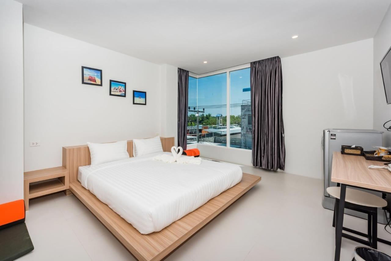Phuket Marine Poshtel - Sha Plus シャロン エクステリア 写真